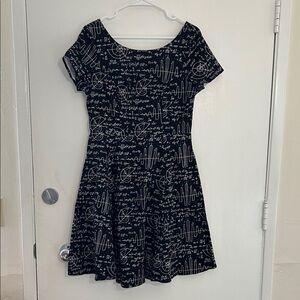Elegant Black Graphic Mini Dress